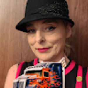 Meet your Posher, Emily saunders